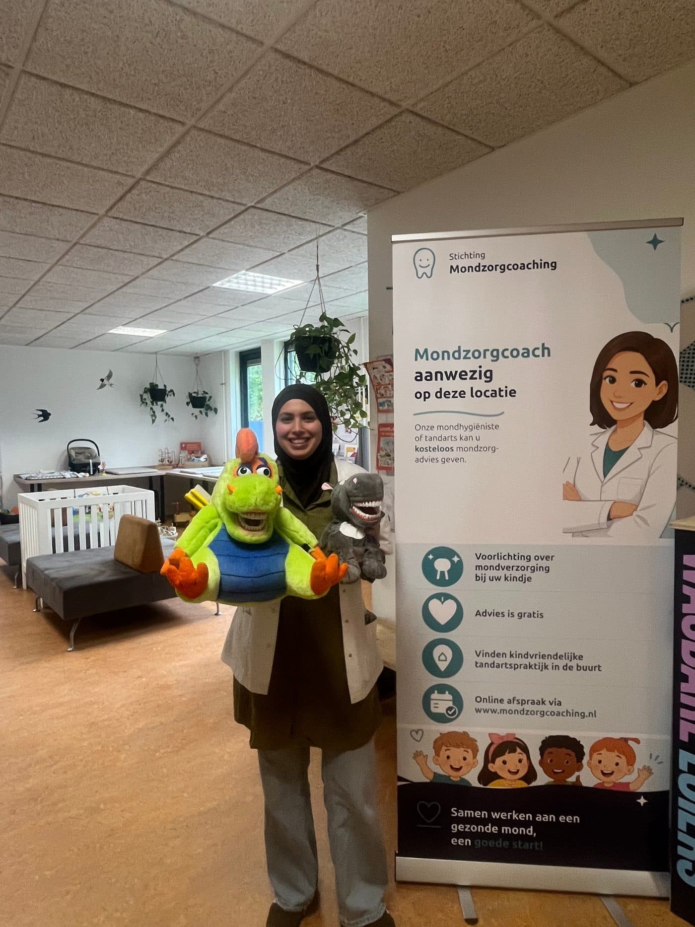 Lamia bij JGZ Groningen op haar eerste werkdag als mondzorgcoach